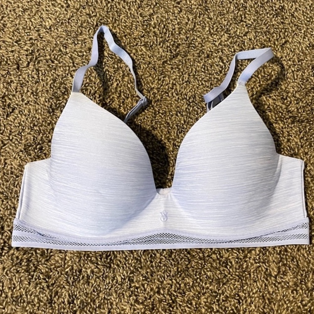 Victoria Secret Bra - Picture 2 of 2
